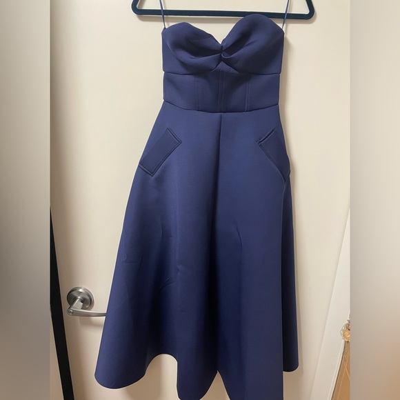 Strapless midi dress with pockets and front split - Picture 1 of 4